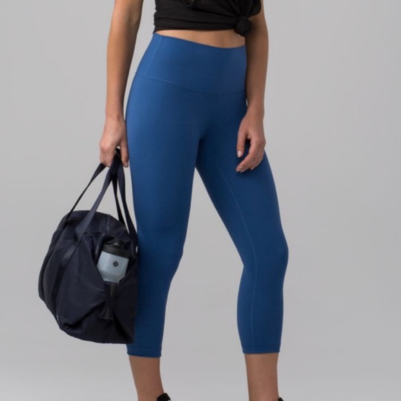 lululemon athletica Pants - Lululemon Wunder Under Crops